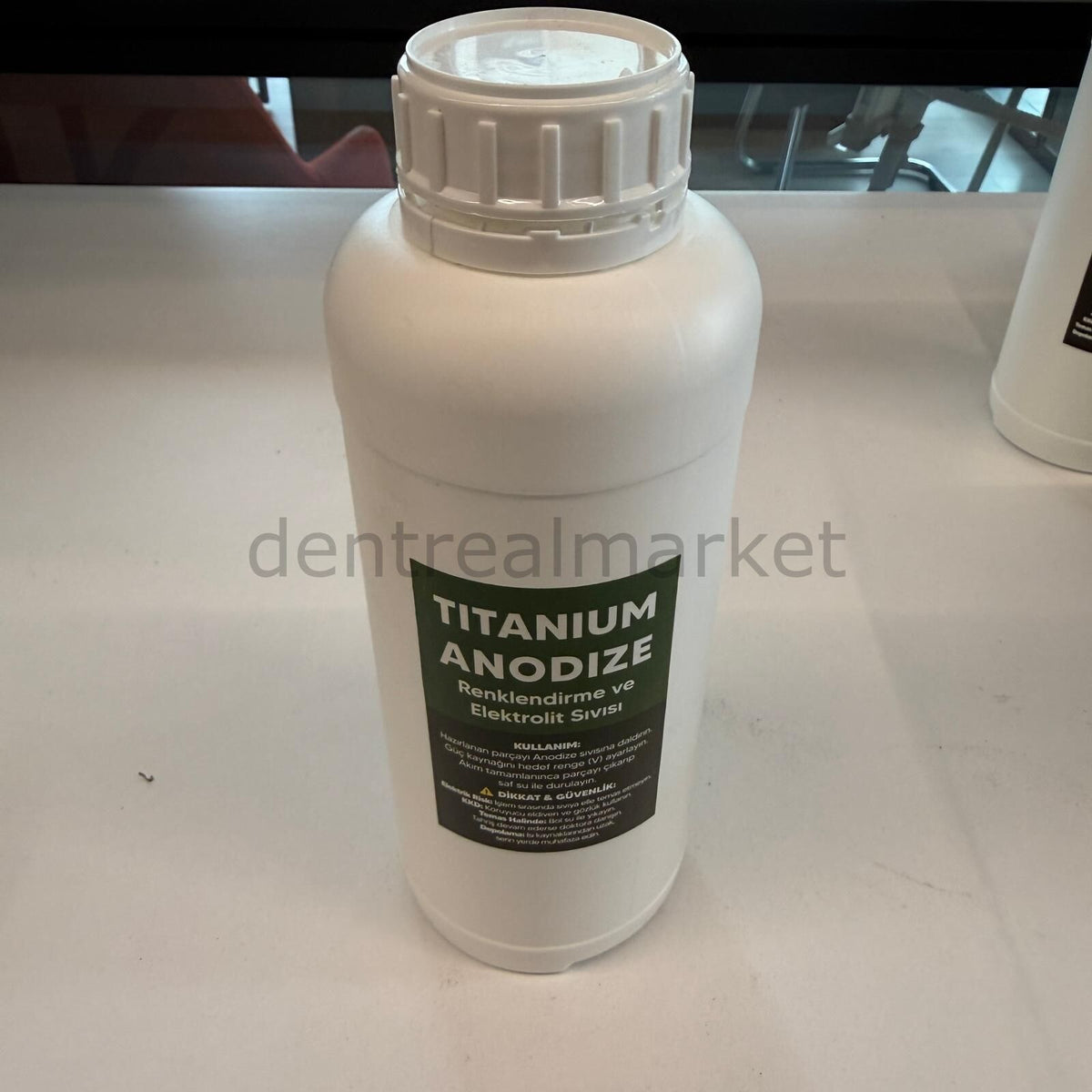 Dentreal Titanium Coloring and Electrolyte Solution 1 L